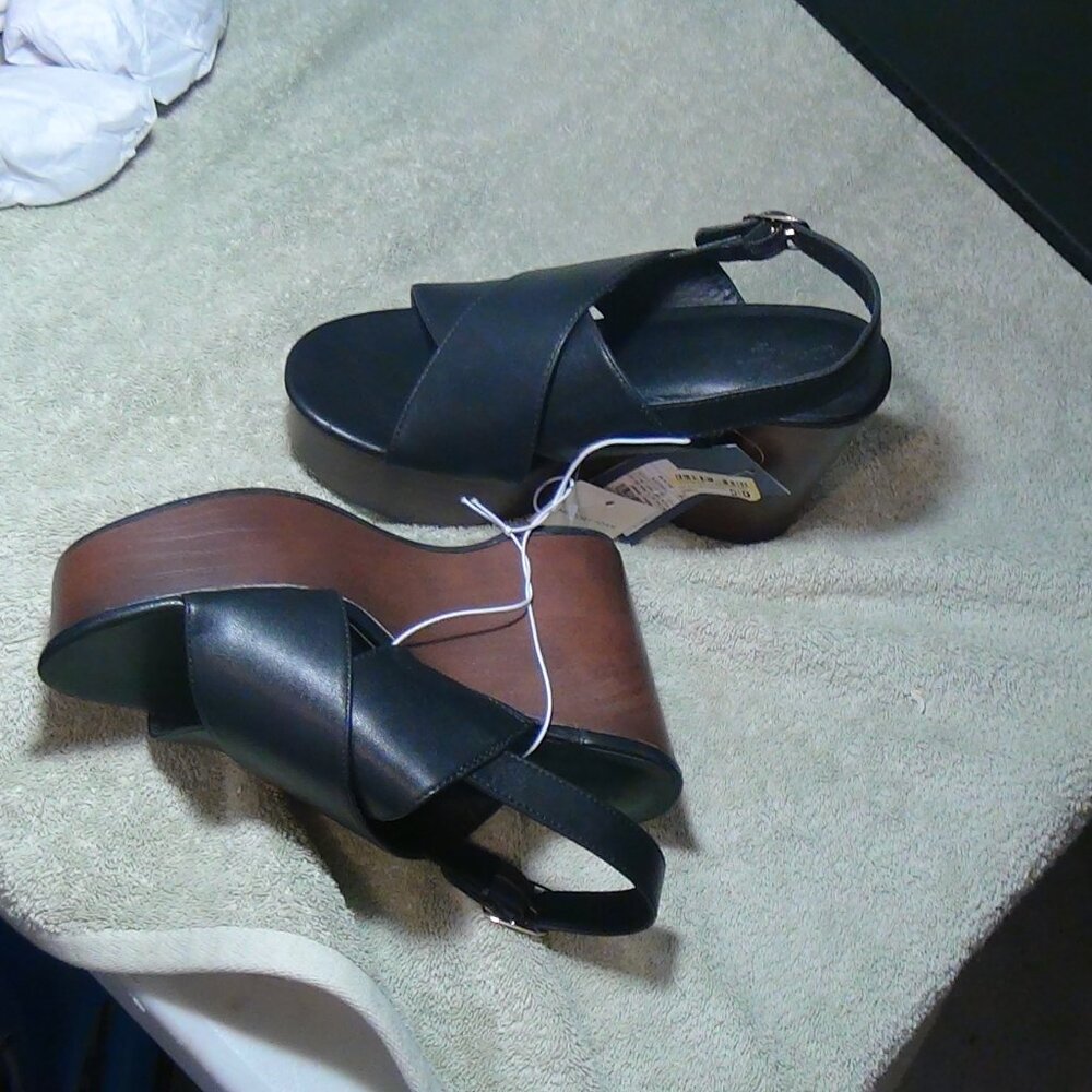 Women's Naomi Wood Wedge Heels with Memory Foam Insole - Universal Thread (6-11)